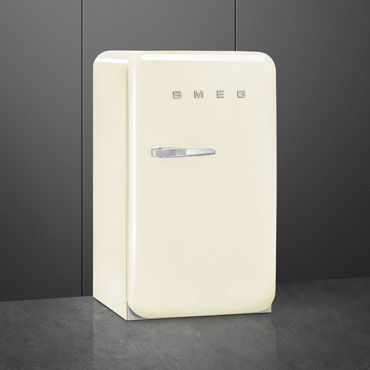 картинка Отдельностоящий холодильник Smeg FAB10RCR5 