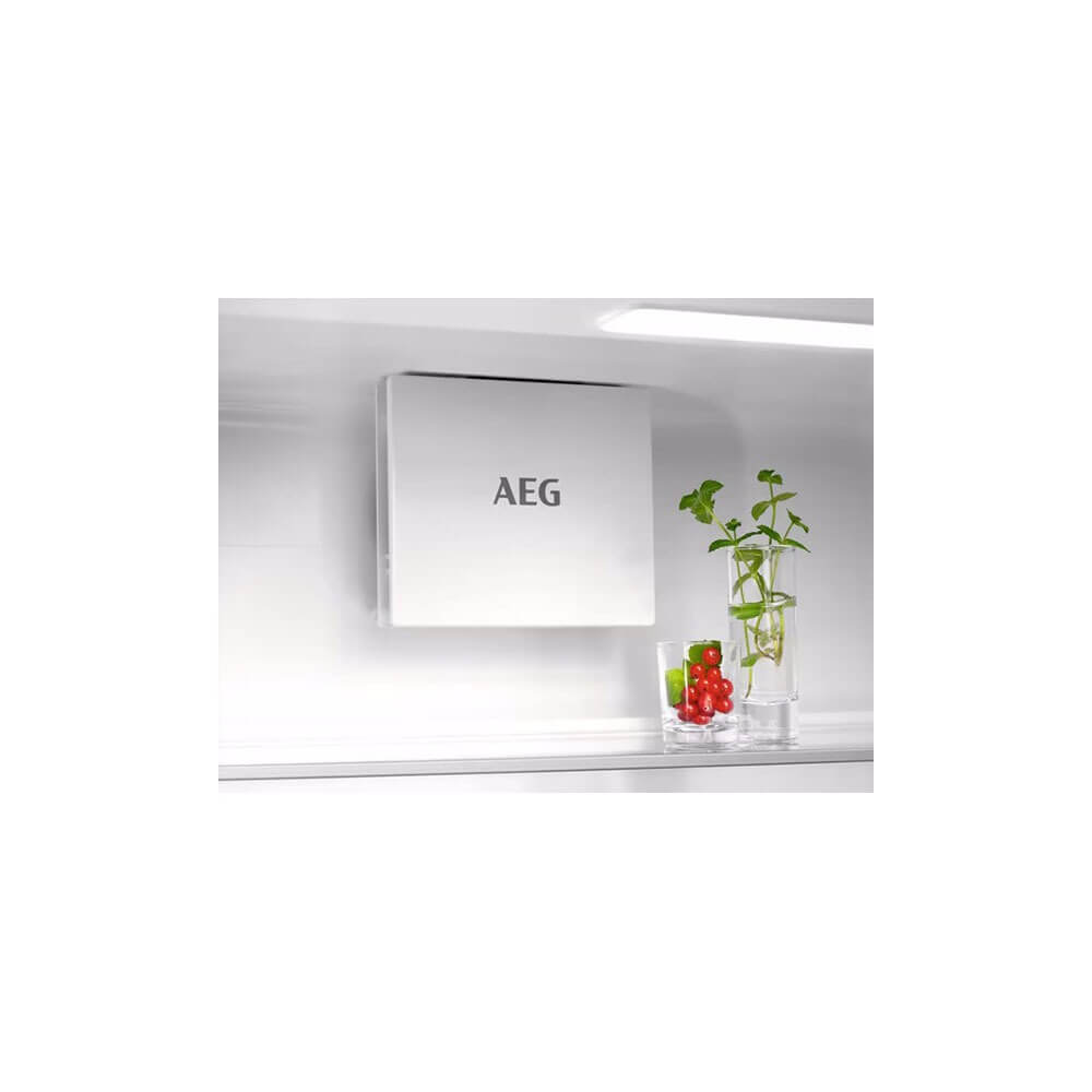 картинка Встраиваемый холодильник Aeg TSC7G181ES 