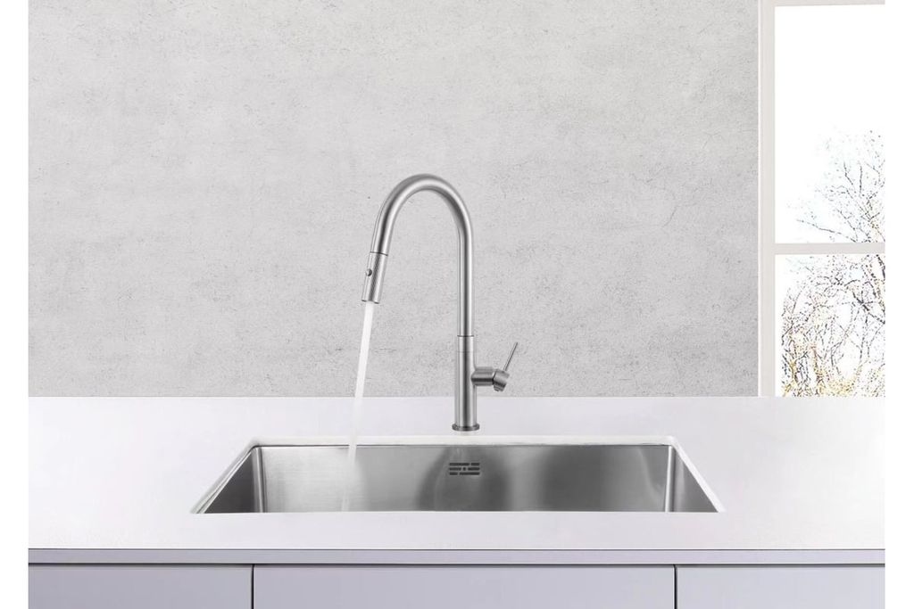 картинка Смеситель с выдвижной лейкой LONGRAN TECHNO STEEL LM2183 SТ 