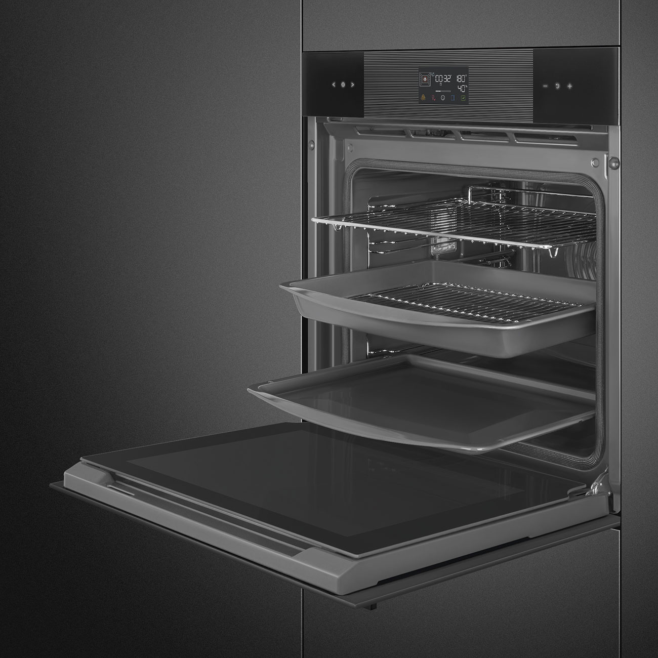 картинка Электрический духовой шкаф с функцией пара Smeg SOP6102S2PB3 стекло Deep Black 
