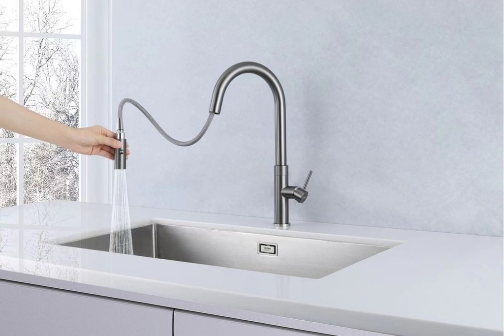 картинка Смеситель с выдвижной лейкой LONGRAN TECHNO GUNGREY LM2183 GG 