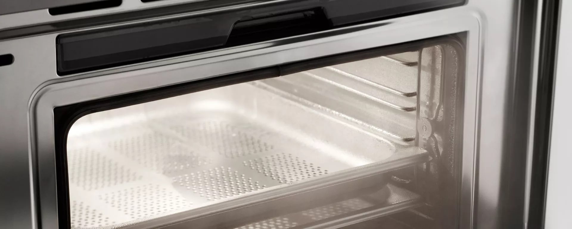 картинка Электрический духовой шкаф с функцией пара Bertazzoni F457HERVTNE чёрный 