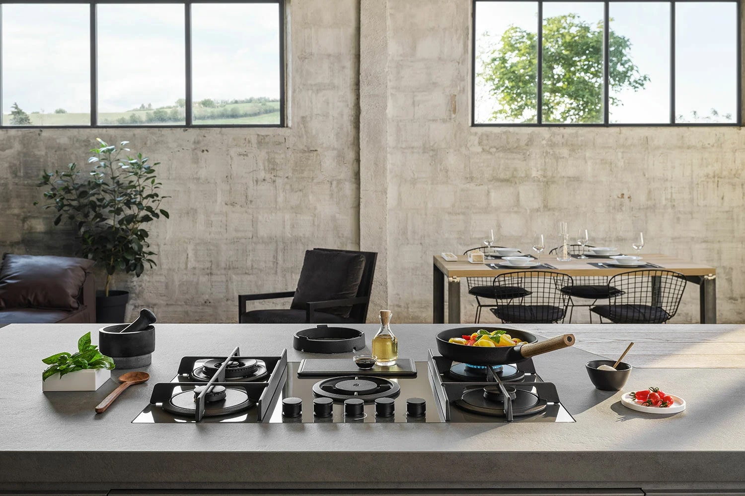 картинка Варочная панель с вытяжкой Elica NIKOLATESLA FLAME BL/F/88  картинка Варочная панель с вытяжкой Elica NIKOLATESLA FLAME BL/F/88