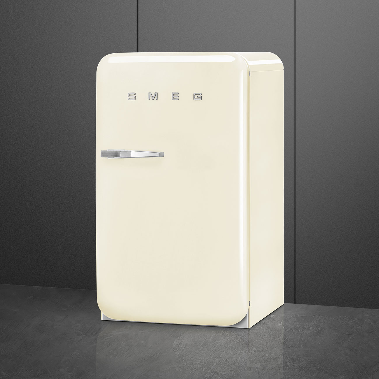 картинка Отдельностоящий холодильник Smeg FAB10RCR5 