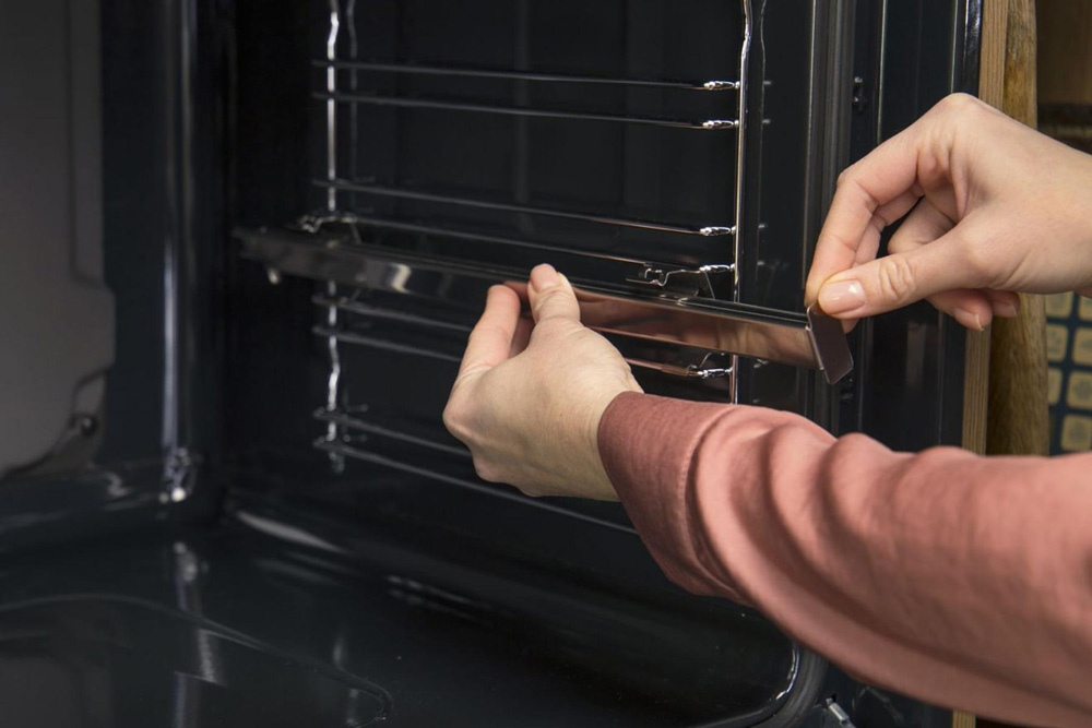 картинка Духовой шкаф с функцией пара Gorenje BOSB6737E03X нержавеющая сталь 