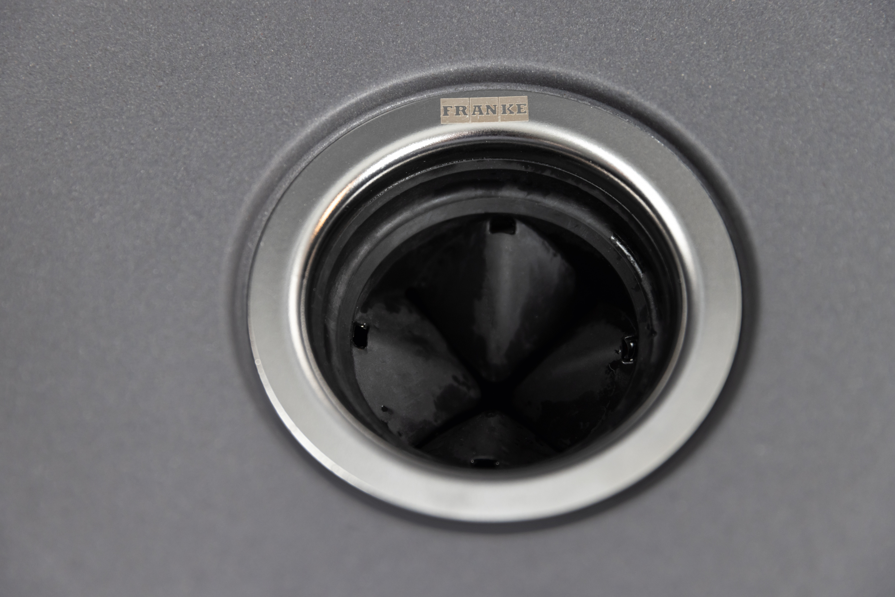 картинка Измельчитель пищевых отходов Franke SLIM 50 