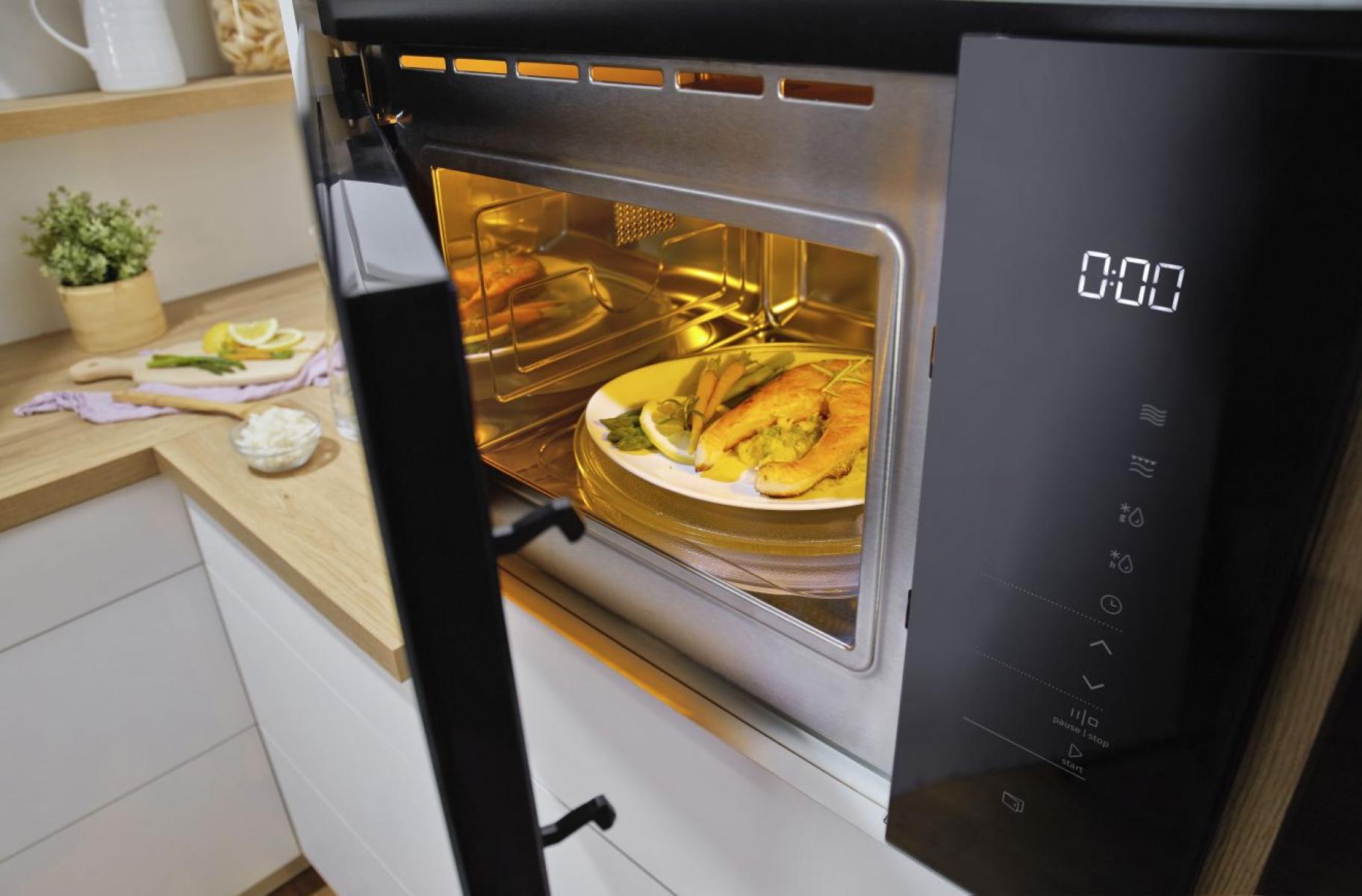 картинка Микроволновая печь Gorenje BMI251SG3BG черный 