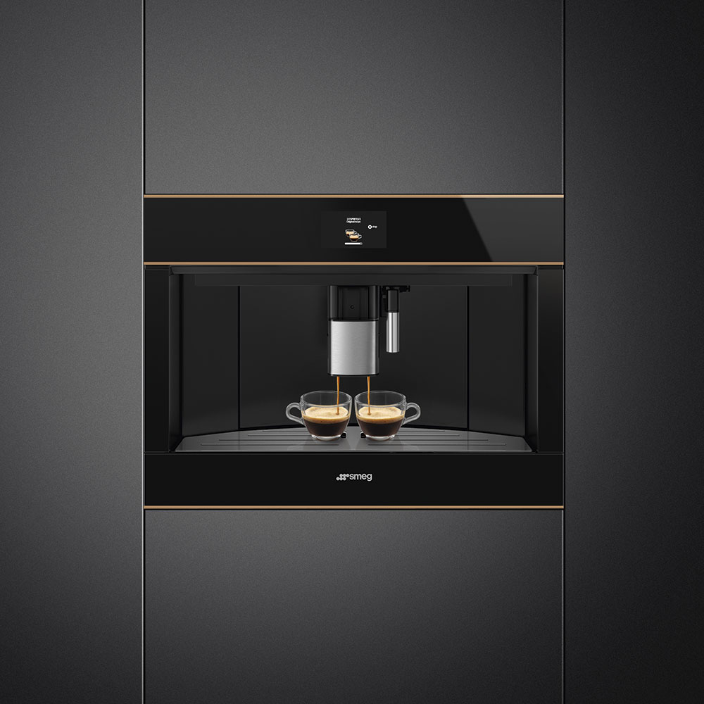 картинка Кофемашина Smeg CMS4604NRRU 