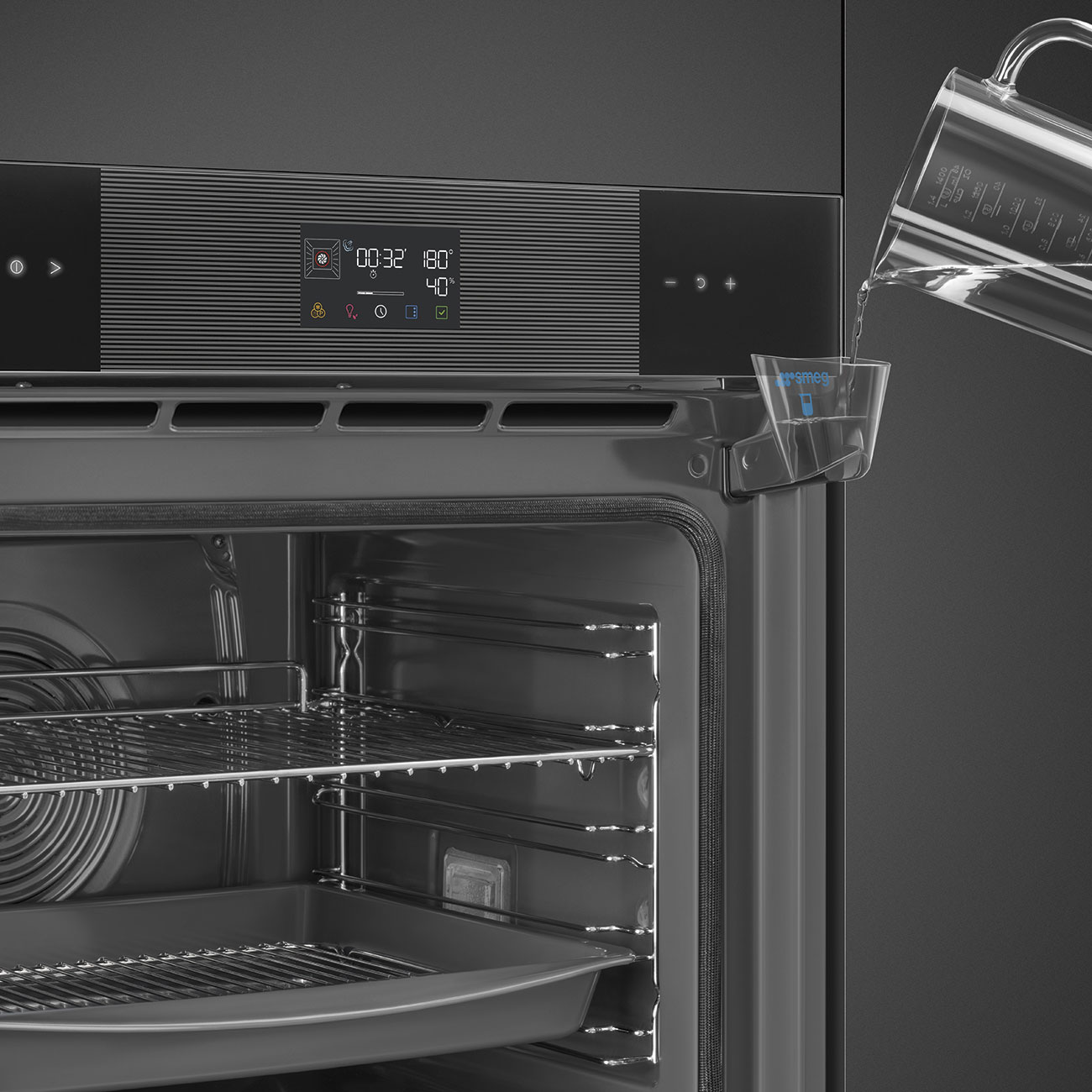 картинка Электрический духовой шкаф с функцией пара Smeg SOP6102S2PB3 стекло Deep Black 