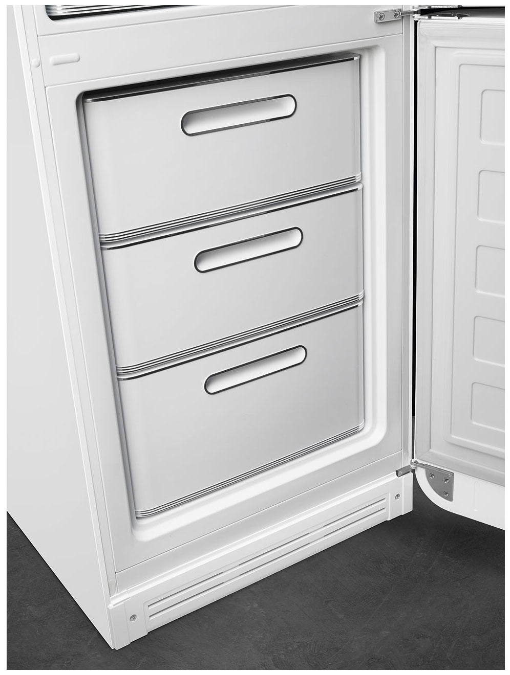 картинка Отдельностоящий холодильник Smeg FAB32RWH5 