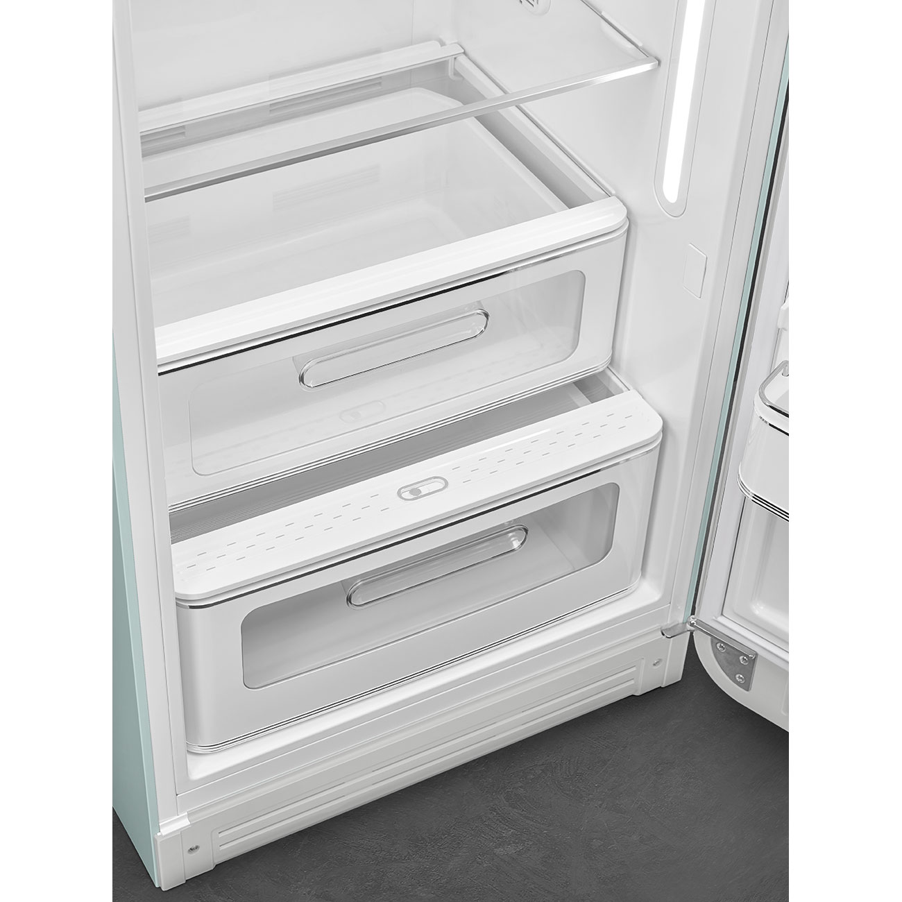 картинка Отдельностоящий холодильник Smeg FAB28RDSA5 зеленый шалфей 