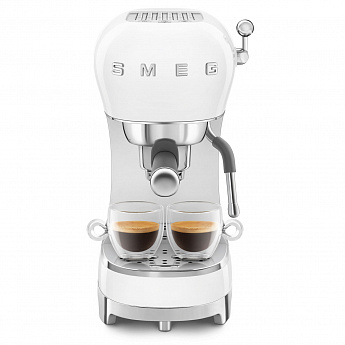 картинка Кофеварка Smeg ECF02WHEU 