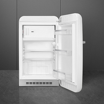 картинка Отдельностоящий холодильник Smeg FAB10RWH5 