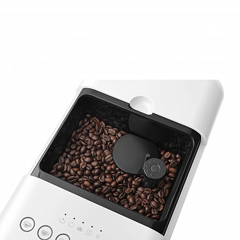 картинка Кофемашина Smeg BCC13WHMEU 