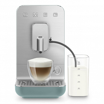 картинка Кофемашина Smeg BCC13EGMEU 