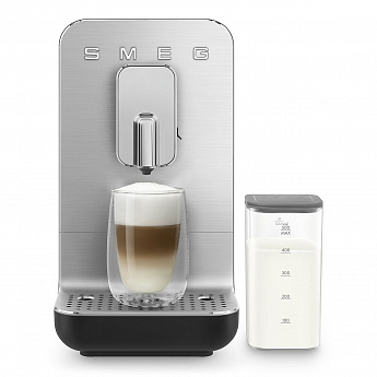 картинка Кофемашина Smeg BCC13BLMEU 