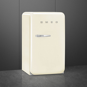 картинка Отдельностоящий холодильник Smeg FAB10RCR5 