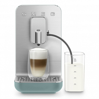 картинка Кофемашина Smeg BCC13EGMEU 
