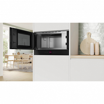 картинка Микроволновая печь встраиваемая Bosch BFL9221B1 черный 