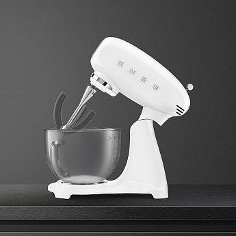 картинка Миксер планетарный Smeg SMF13WHEU 