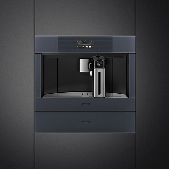 картинка Кофемашина Smeg CMS4104GRU 