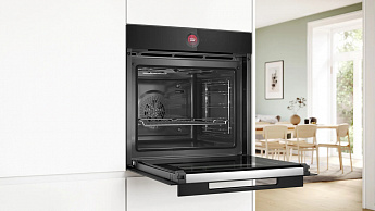 картинка Электрический духовой шкаф Bosch HBG9742B1S черный 