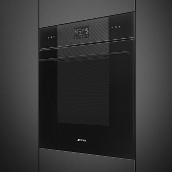 картинка Электрический духовой шкаф с функцией пара Smeg SOP6102S2PB3 стекло Deep Black 