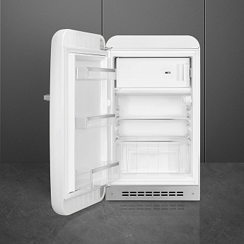 картинка Отдельностоящий холодильник Smeg FAB10LWH6 