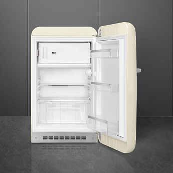 картинка Отдельностоящий холодильник Smeg FAB10RCR6 кремовый 